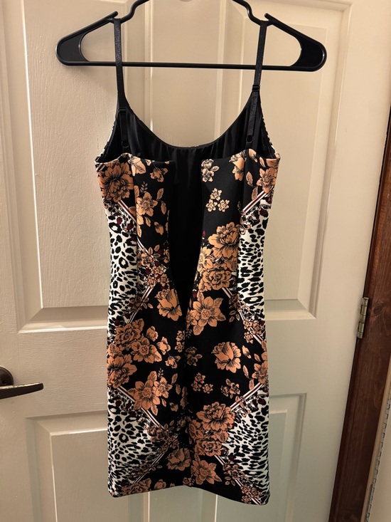 GUESS Body Con Floral & Animal Print scuba like fabric Dress XS - Picture 11 of 14